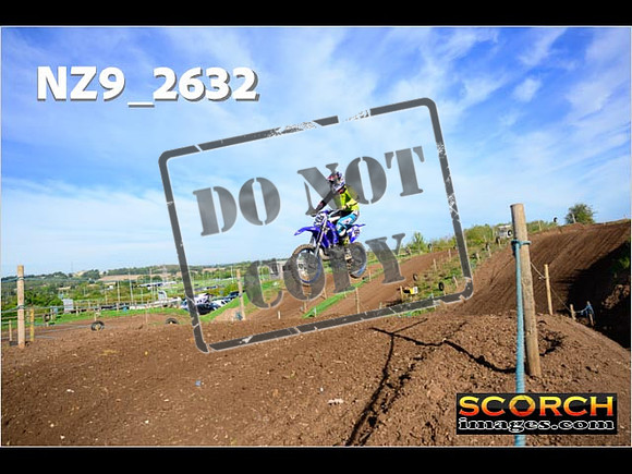 Experts-084