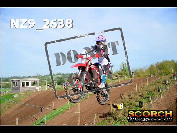 Experts-089
