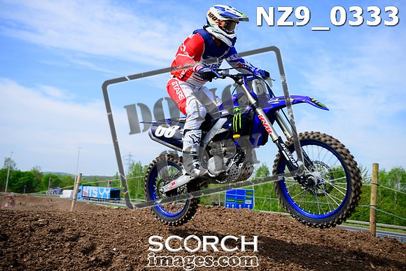 NZ9_0333