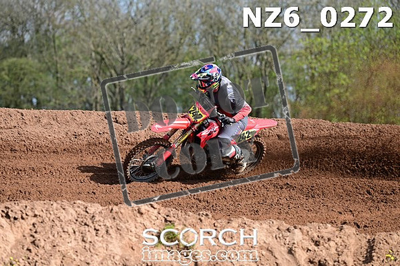 NZ6_0272