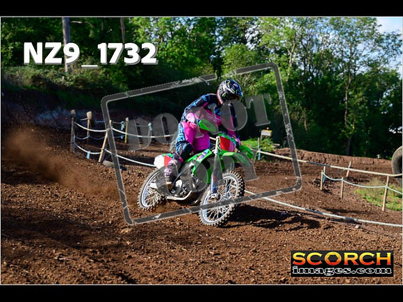 Experts-159