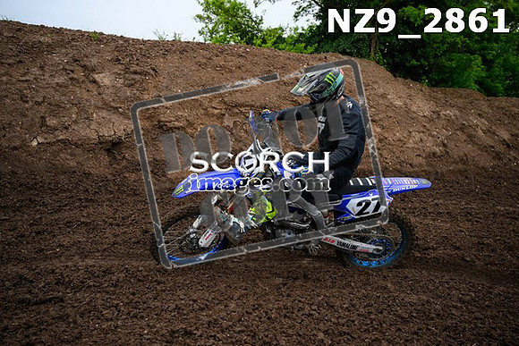 NZ9_2861