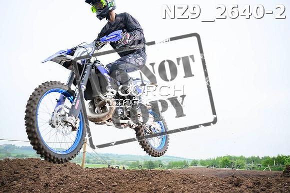 NZ9_2640-2