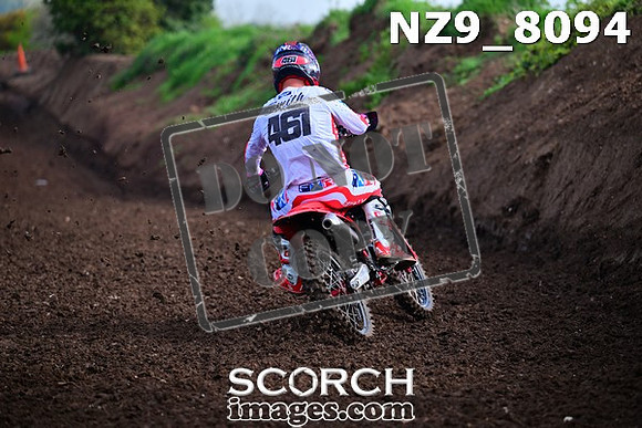 NZ9_8094
