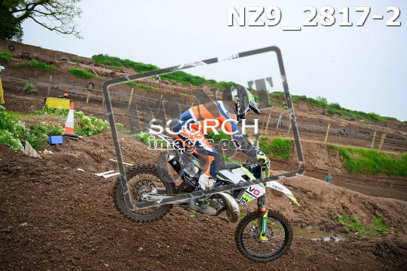 NZ9_2817-2