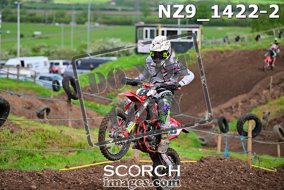 NZ9_1422-2
