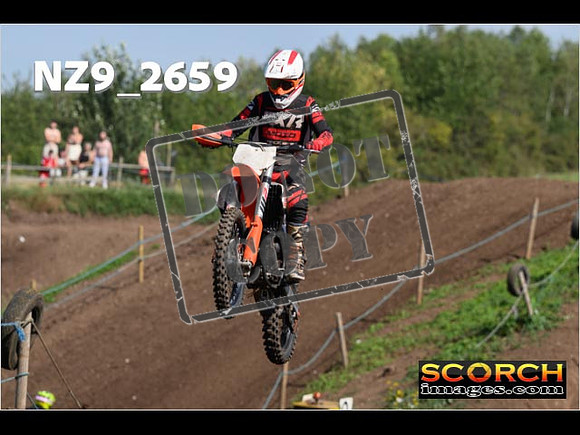 IntersGreenOrange-059