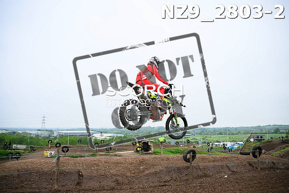 NZ9_2803-2