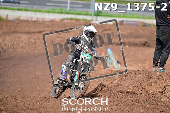NZ9_1375-2