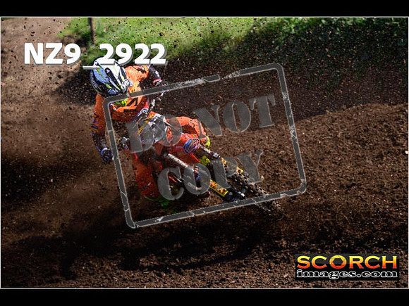 Experts-094