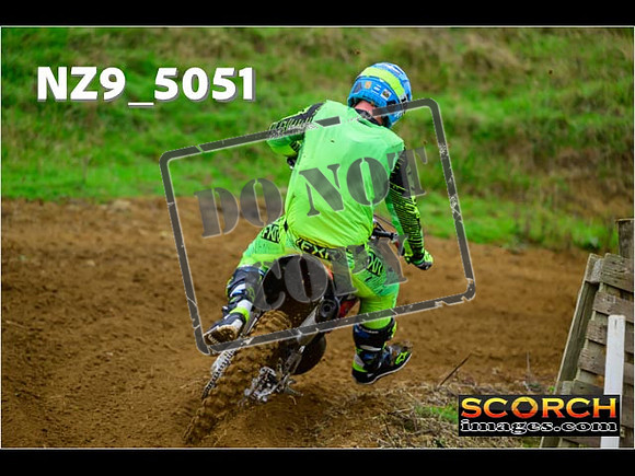 Experts-072