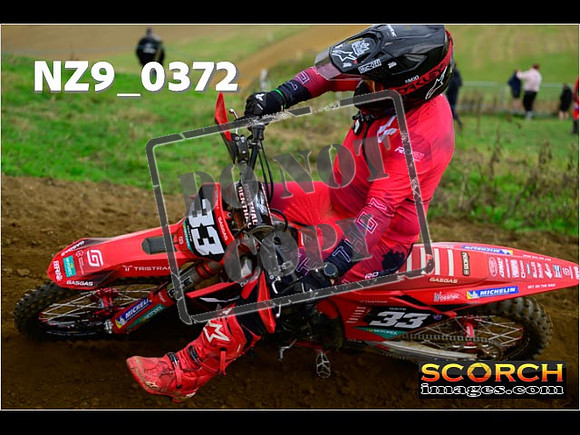 Experts-320