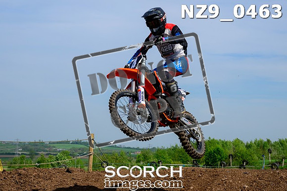 NZ9_0463