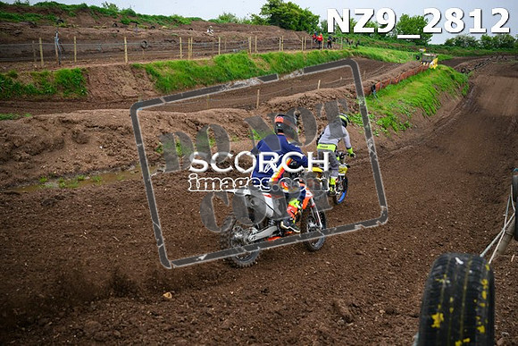NZ9_2812