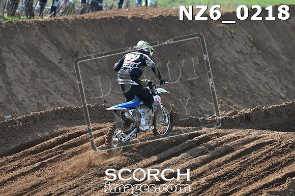 NZ6_0218