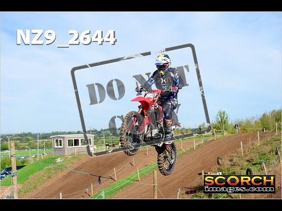 Experts-095