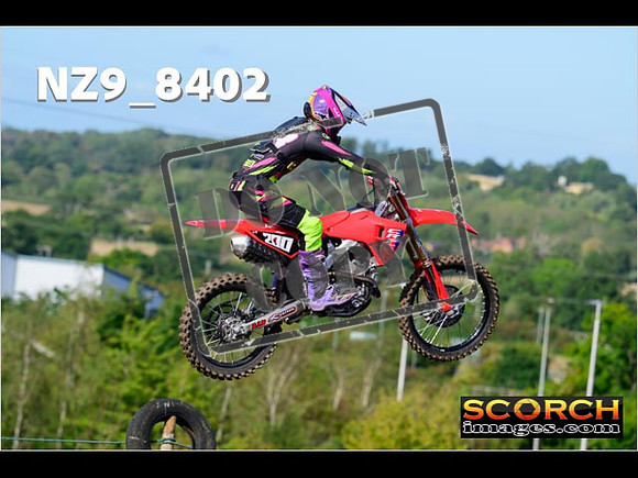 Experts-164