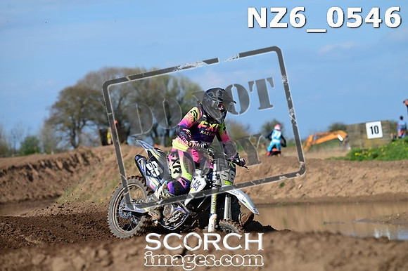 NZ6_0546