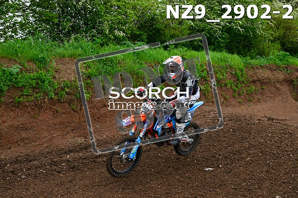 NZ9_2902-2