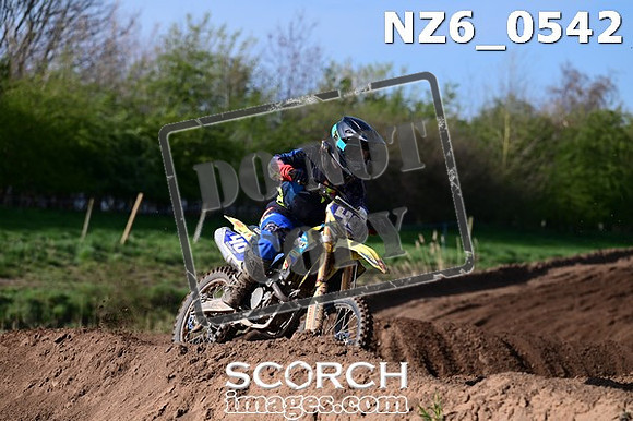 NZ6_0542