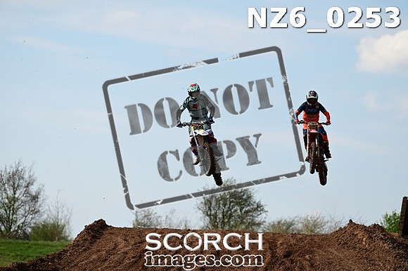 NZ6_0253
