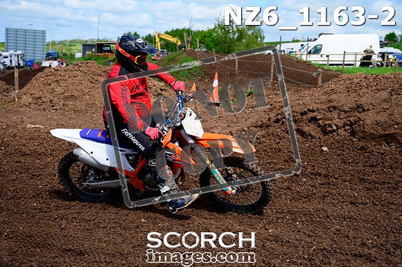 NZ6_1163-2