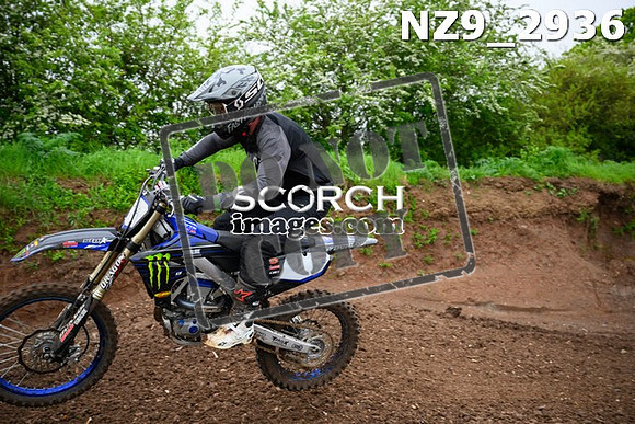 NZ9_2936