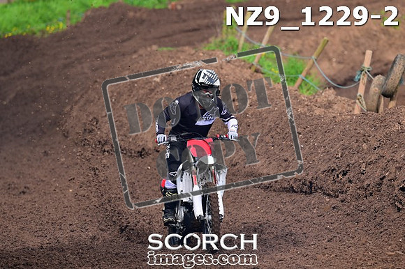 NZ9_1229-2