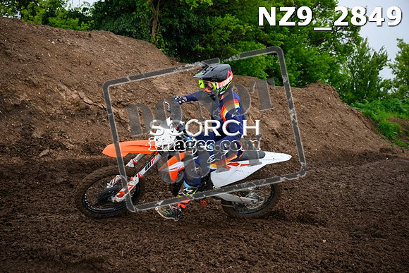 NZ9_2849