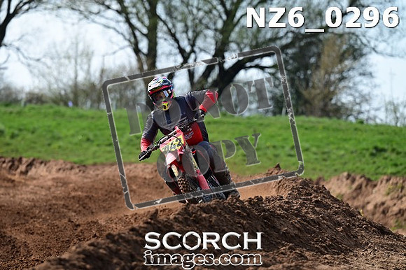 NZ6_0296
