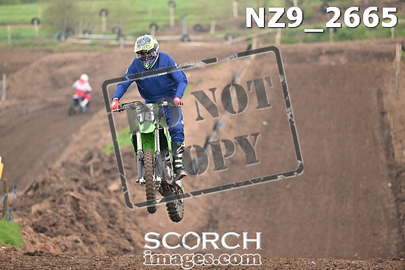 NZ9_2665