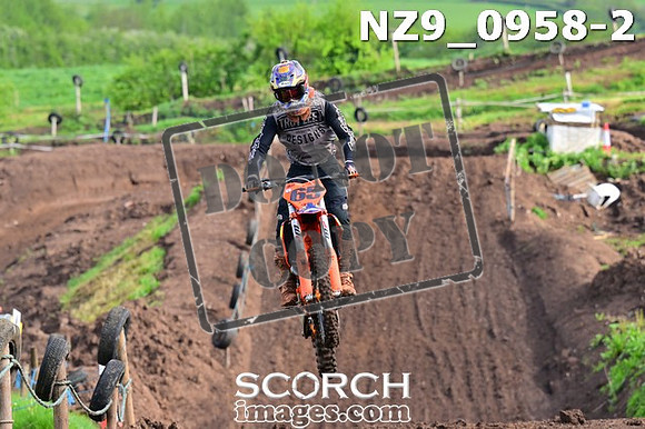 NZ9_0958-2