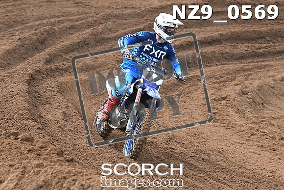 NZ9_0569