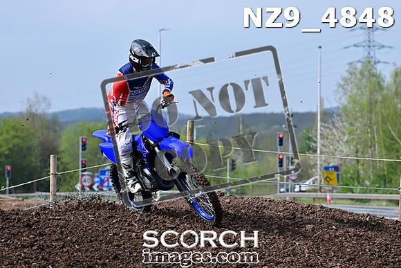 NZ9_4848