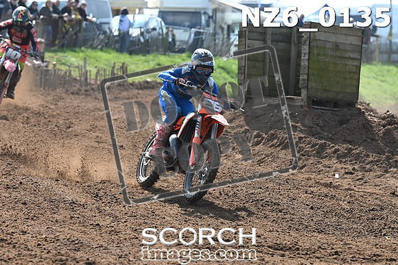 NZ6_0135