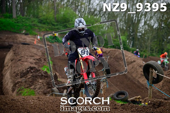 NZ9_9395