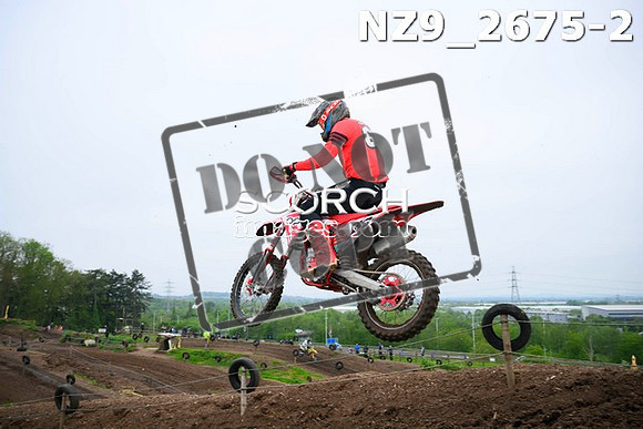 NZ9_2675-2