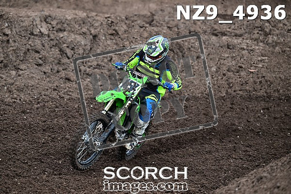 NZ9_4936