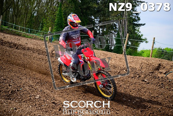 NZ9_0378
