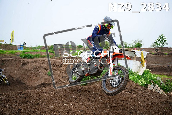NZ9_2834