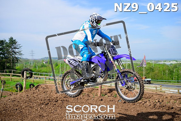 NZ9_0425