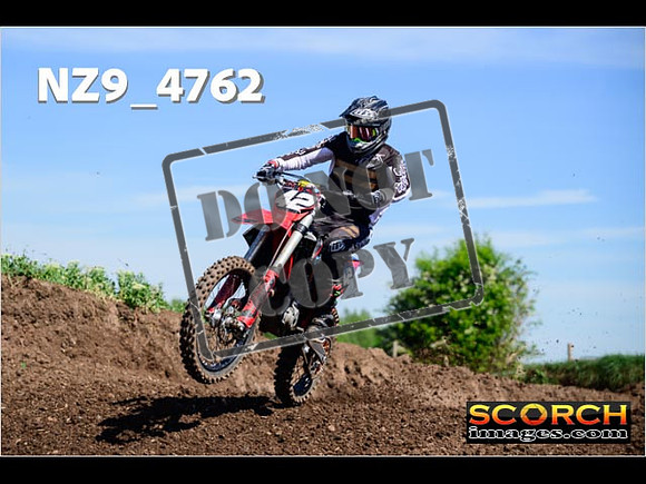 Experts-102