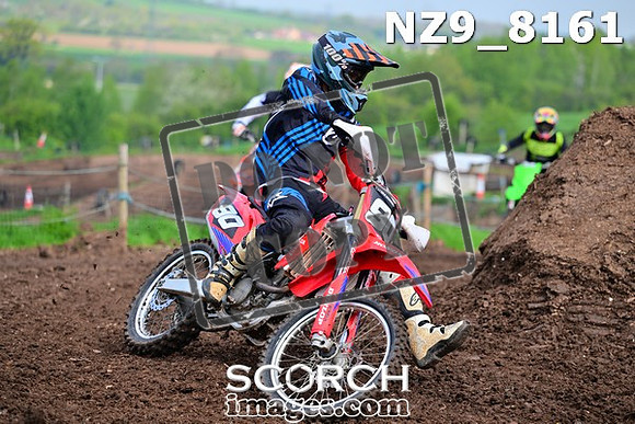 NZ9_8161