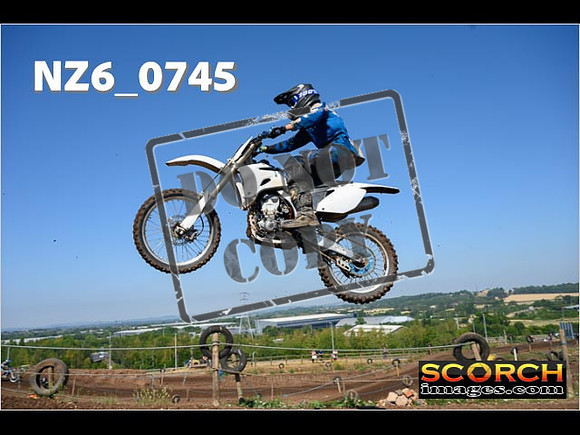 Inters-050