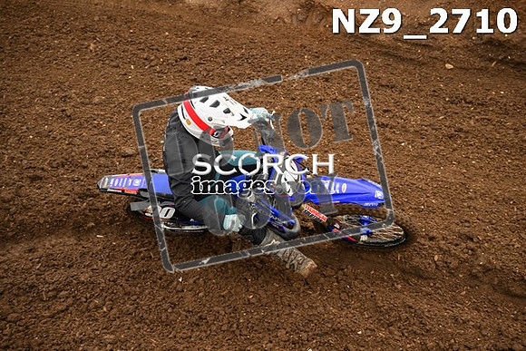 NZ9_2710