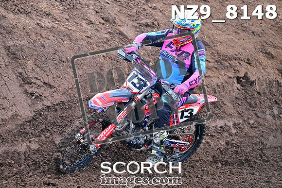 NZ9_8148