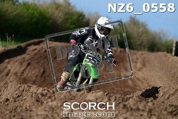 NZ6_0558