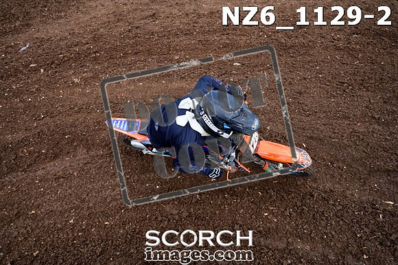 NZ6_1129-2