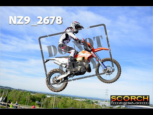 Experts-124