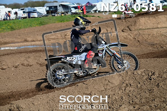 NZ6_0581